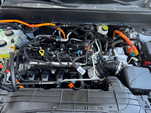 Used 2024 Ford Maverick XLT image 24