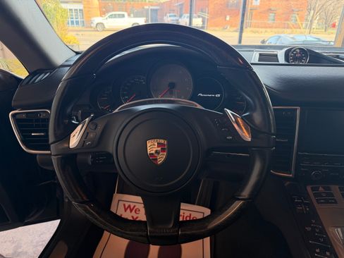 Used 2014 Porsche Panamera 4S image 21