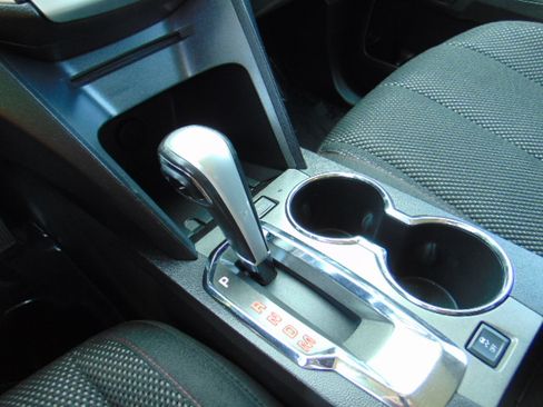 Used 2014 GMC Terrain SLE image 17