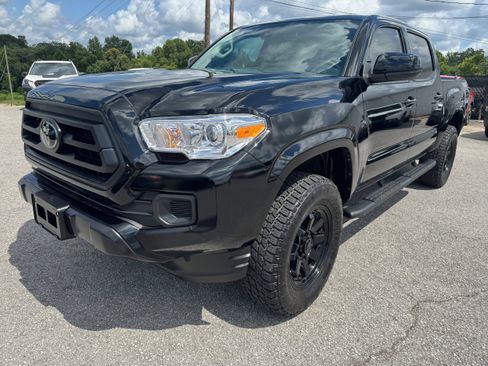 Used 2023 Toyota Tacoma SR image 2