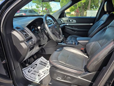 Used 2018 Ford Explorer Sport image 13