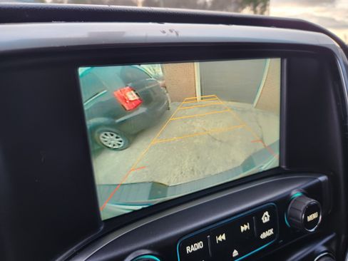 Used 2015 Chevrolet Silverado 1500 LT Z71 image 24