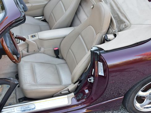 Used 2000 MAZDA MX-5 Miata Special Edition image 30