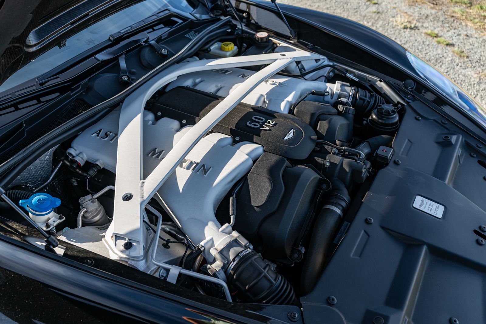 Used 2014 Aston Martin Vanquish Coupe RWD image 50