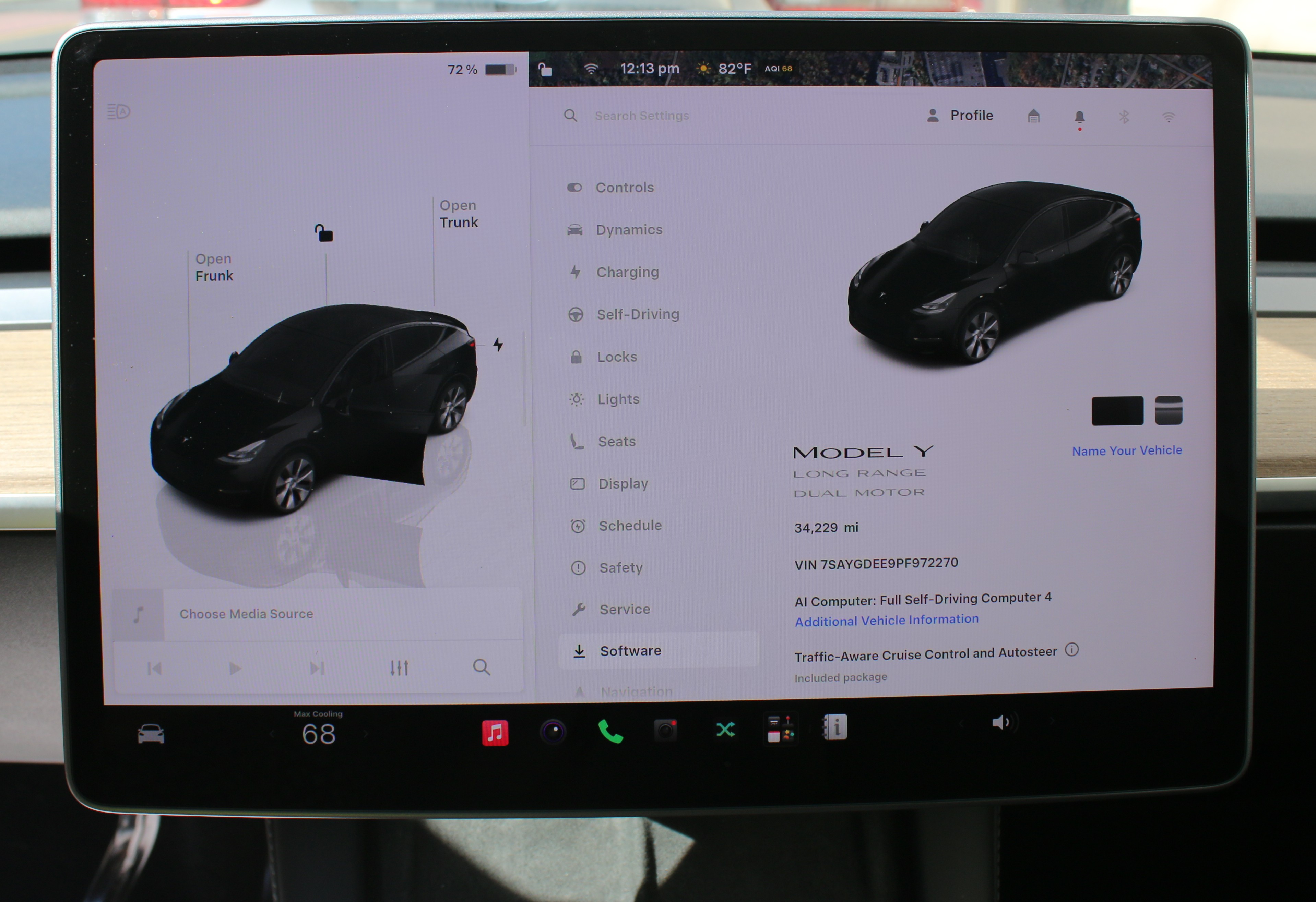 Used 2023 Tesla Model Y AWD image 3
