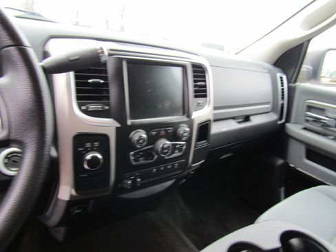 Used 2017 RAM 2500 SLT image 8