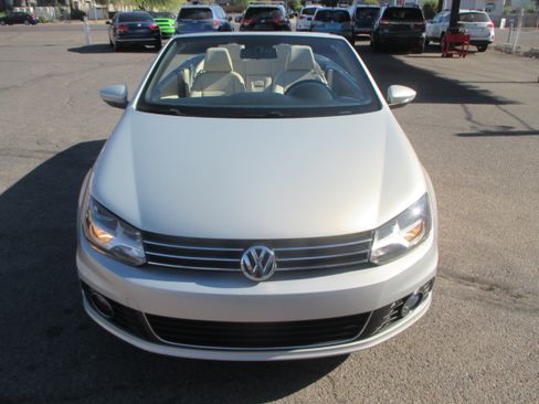 Used 2012 Volkswagen Eos Komfort Hard Top Convertible 2 FWD image 20