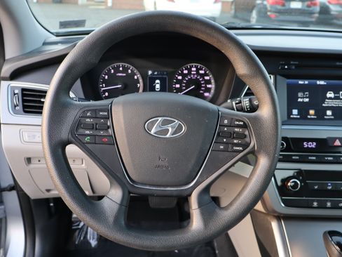 Used 2016 Hyundai Sonata SE image 19