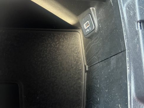Used 2020 Jeep Wrangler Freedom Edition image 16