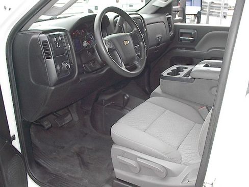 Used 2019 Chevrolet Silverado 2500 W/T AWD/4WD image 16