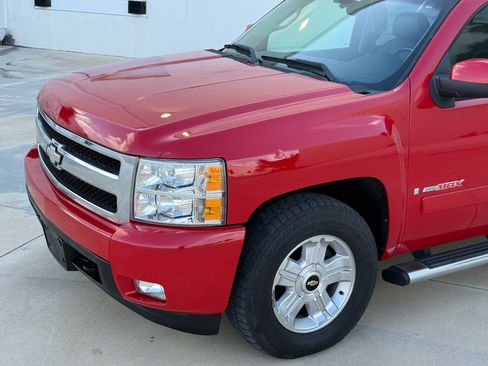 Used 2007 Chevrolet Silverado 1500 LTZ image 22