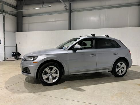 Used 2018 Audi Q5 2.0T Premium image 3