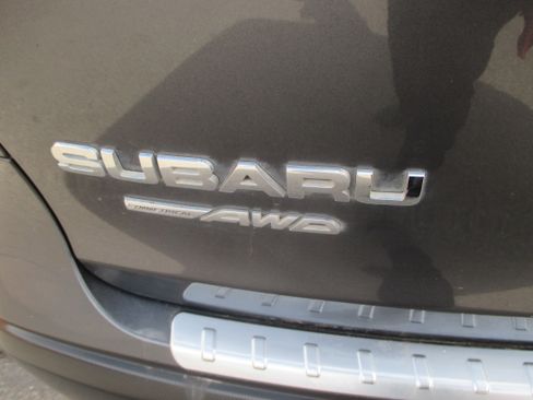 Used 2020 Subaru Ascent Premium image 12