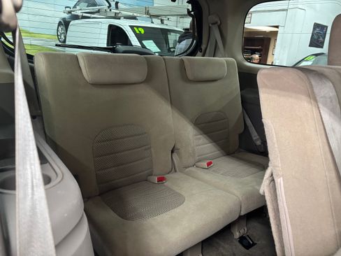Used 2012 Nissan Pathfinder SV image 16
