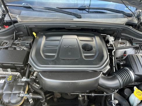 Used 2020 Jeep Grand Cherokee Limited image 11