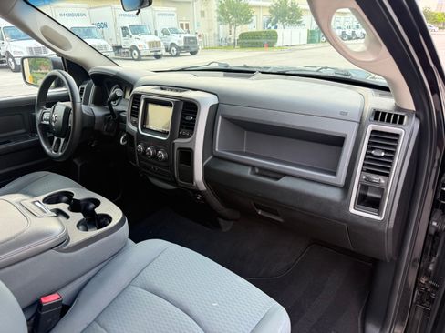 Used 2014 RAM 1500 ST RWD image 16