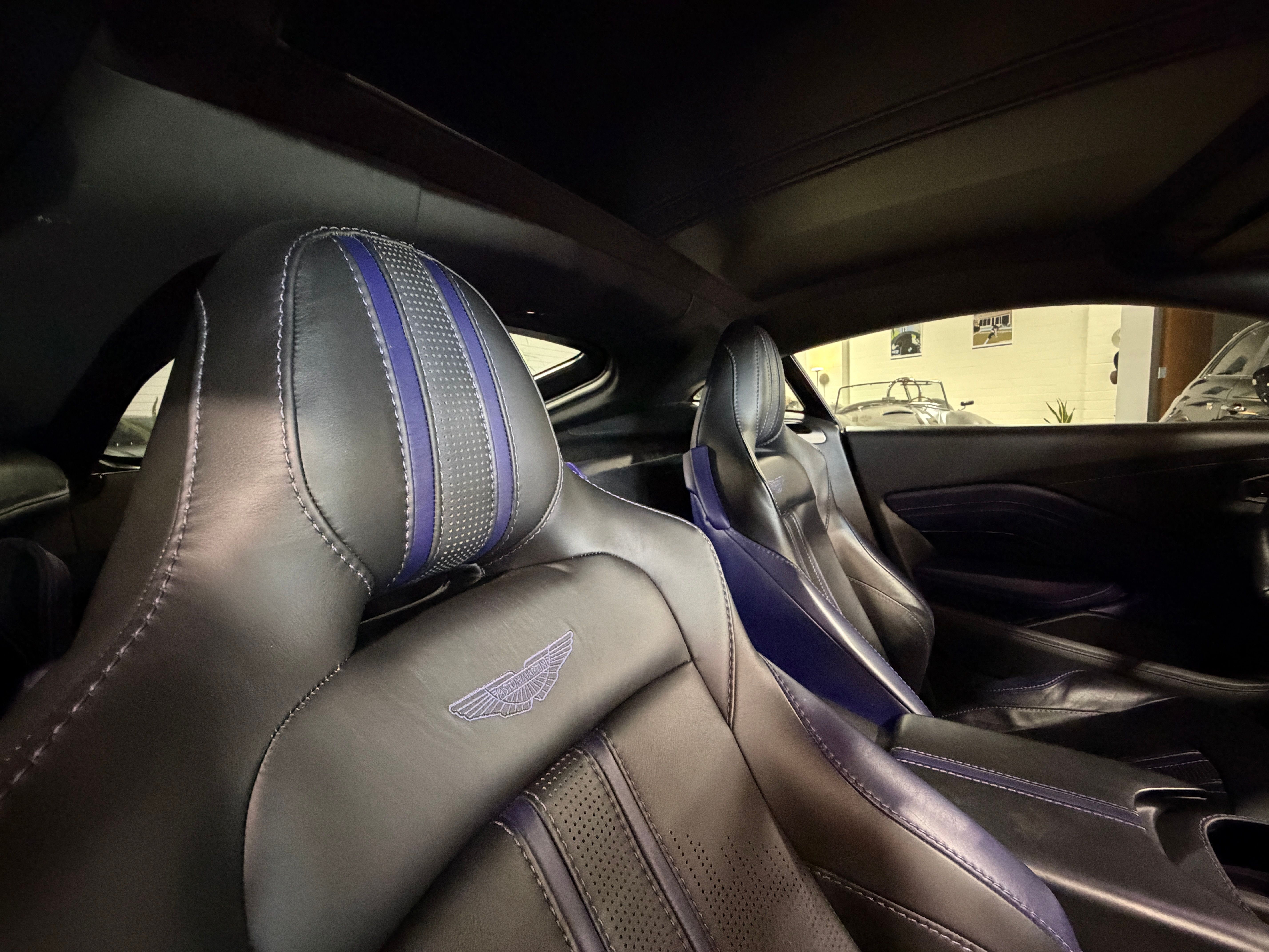 Used 2019 Aston Martin V8 Vantage Coupe RWD image 4