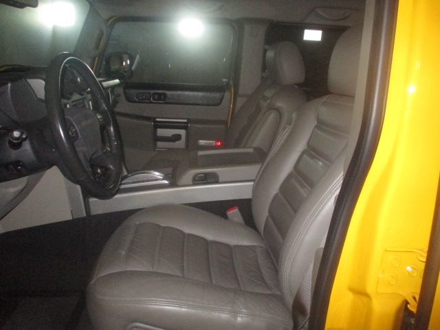 Used 2003 HUMMER H2 Sport Utility 4D AWD/4WD image 12