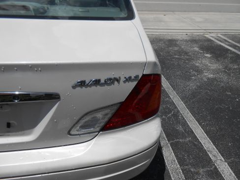 Used 2001 Toyota Avalon FWD image 5
