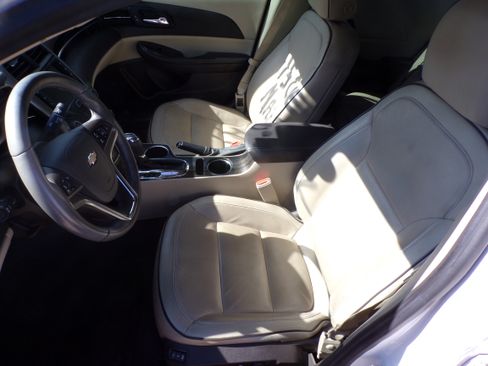 Used 2015 Chevrolet Malibu LTZ image 6