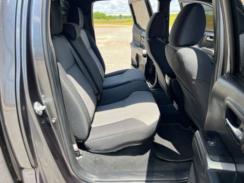 Used 2023 Toyota Tacoma TRD Sport image 18