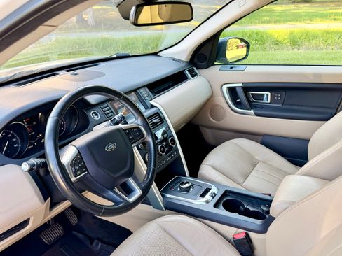 Used 2017 Land Rover Discovery Sport HSE image 8