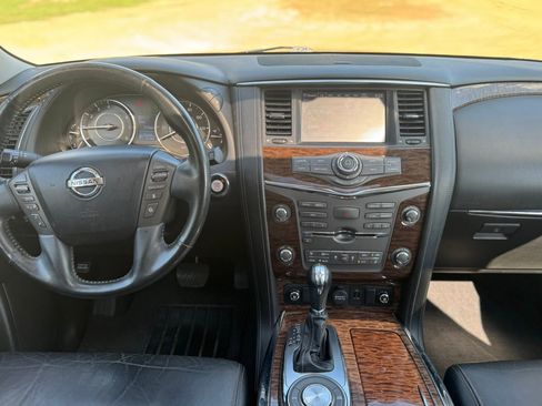 Used 2018 Nissan Armada Platinum image 8