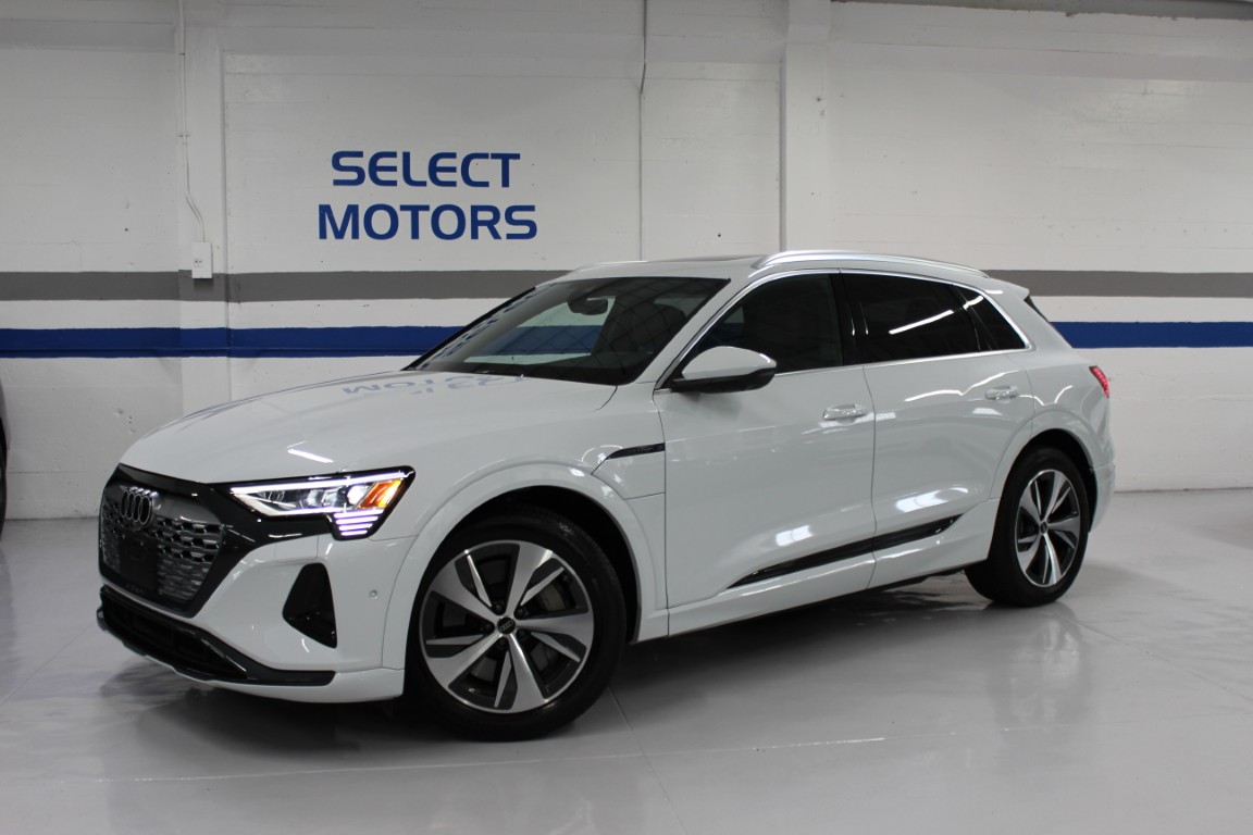 Used 2024 Audi Q8 e-tron Premium Plus AWD/4WD image 2