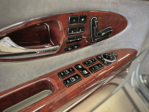 Used 2005 Maybach 57 image 13