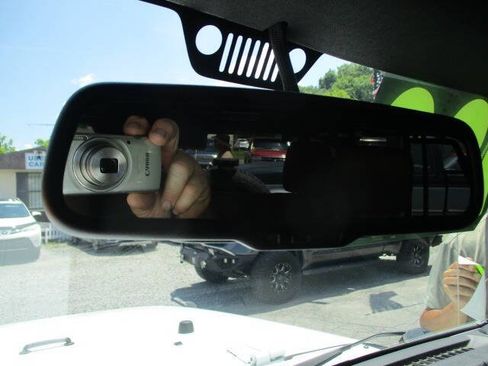 Used 2015 Jeep Wrangler 4WD Unlimited Sahara image 47