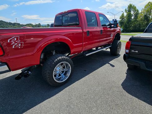 Used 2011 Ford F250 4x4 Crew Cab Super Duty image 4