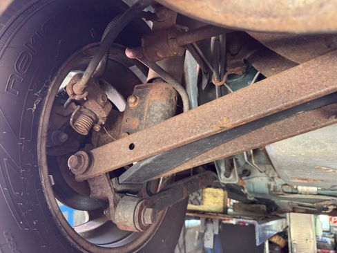 Used 1995 Oldsmobile Cutlass Supreme Convertible FWD image 35