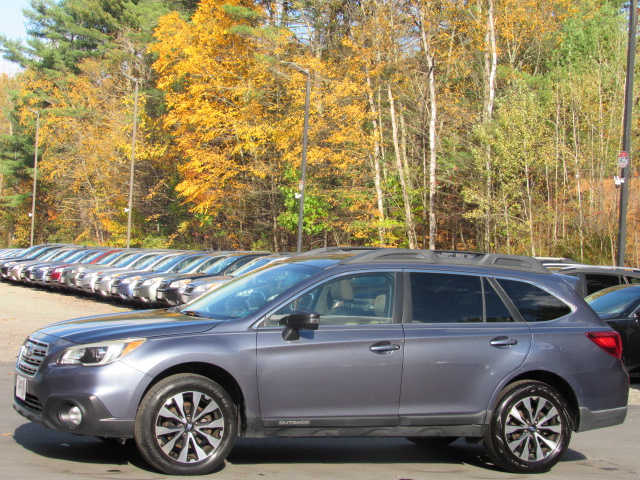 Used 2017 Subaru Outback 2.5i Limited AWD/4WD image 3