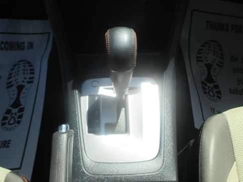 Used 2016 Subaru Crosstrek 2.0i Premium image 6