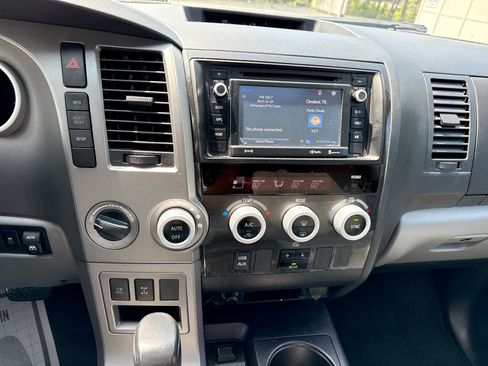 Used 2017 Toyota Sequoia SR5 image 9