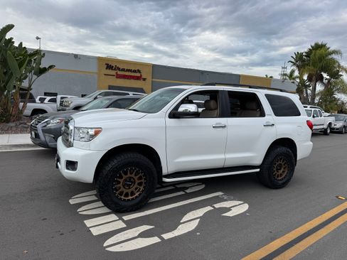 Used 2011 Toyota Sequoia Limited image 14