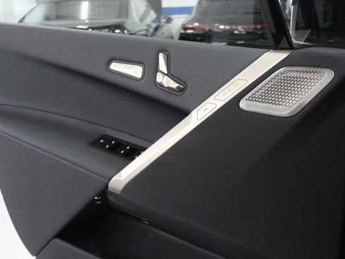 Used 2024 BMW iX M60 AWD/4WD image 29