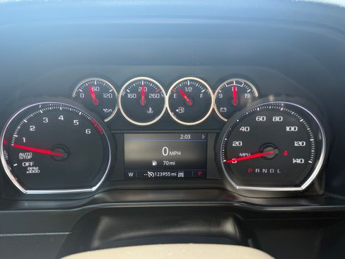 Used 2021 Chevrolet Silverado 1500 4x4 Crew Cab LT Trail Boss image 11