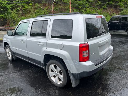 Used 2014 Jeep Patriot 4WD Latitude image 3
