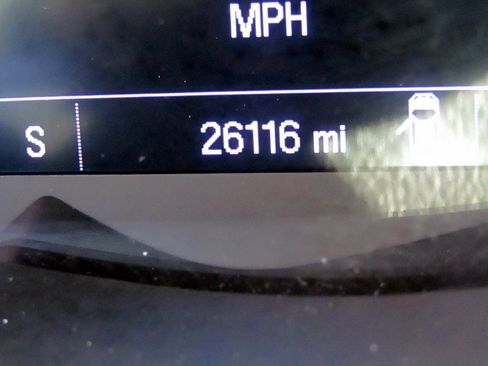 Used 2020 Chevrolet Trax AWD LT w/ 1LT image 25