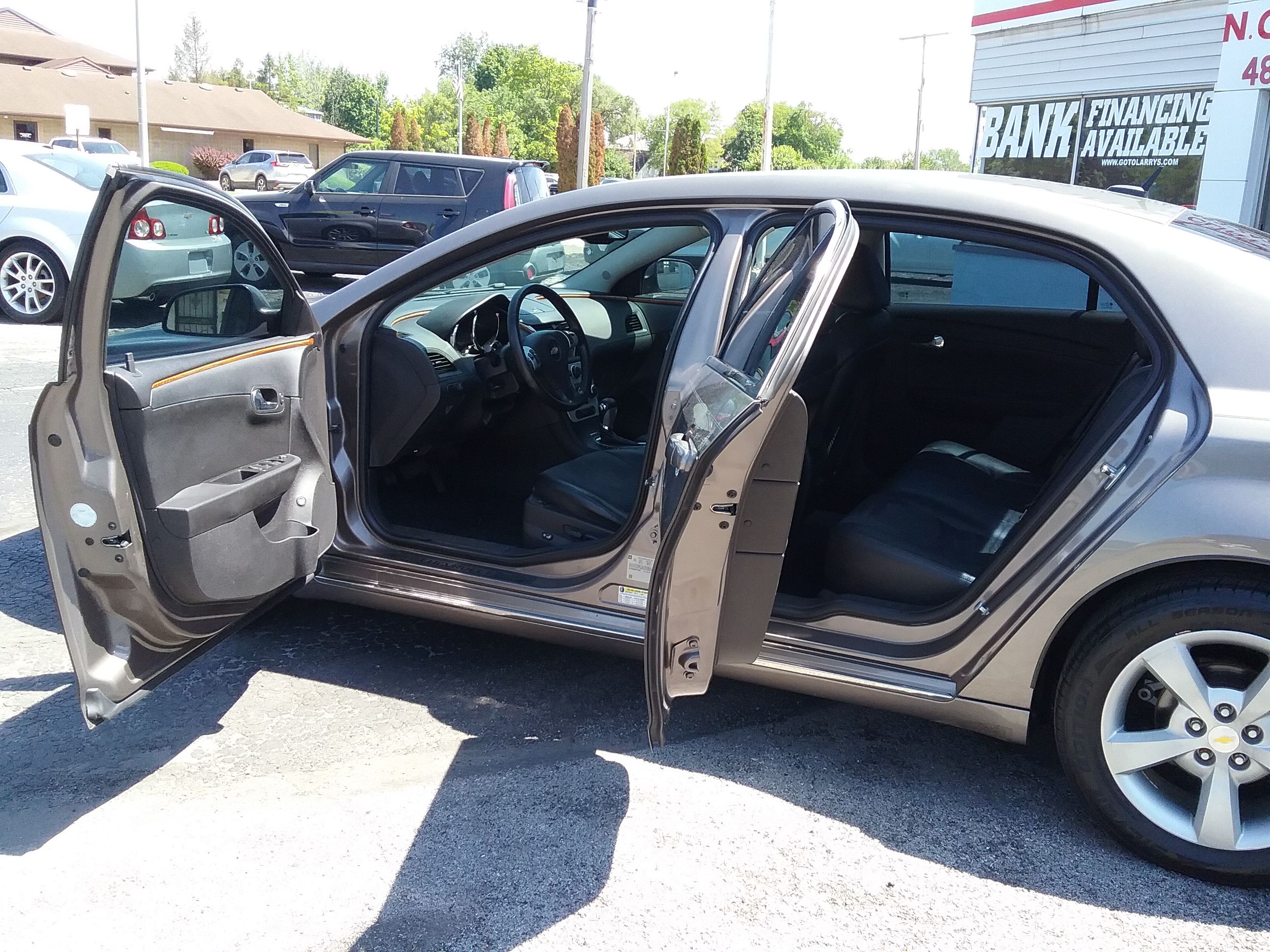Used 2010 Chevrolet Malibu LT w/ 2LT FWD image 15
