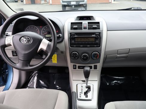 Used 2012 Toyota Corolla LE image 16