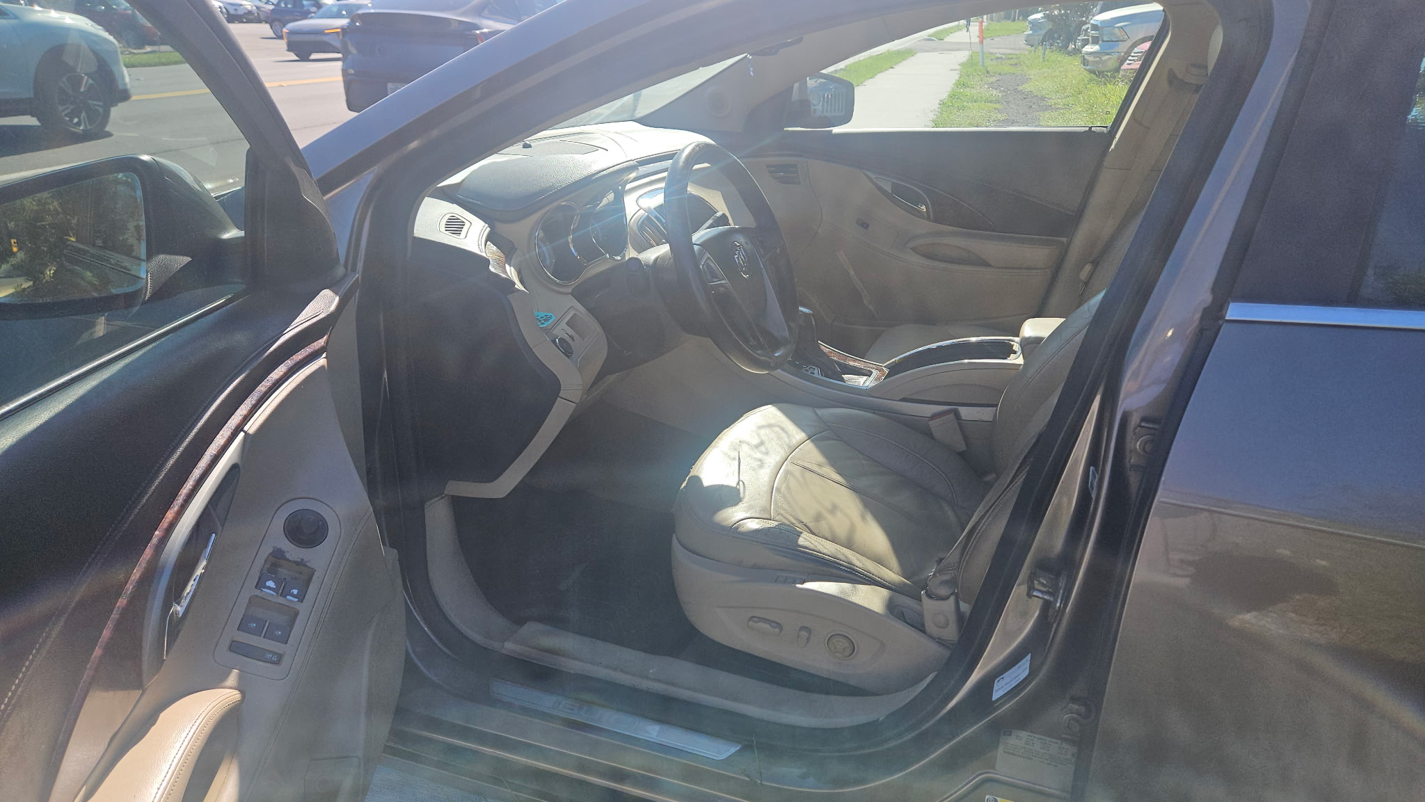 Used 2012 Buick LaCrosse Premium FWD image 10