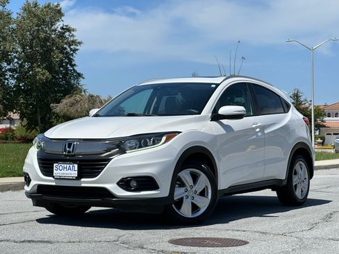 Used 2019 Honda HR-V EX image 1
