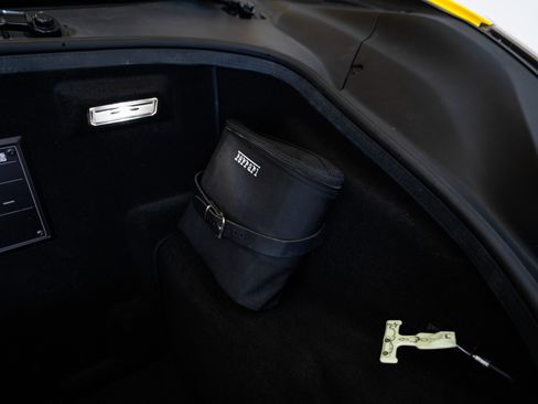 Used 2017 Ferrari 488 Spider image 32