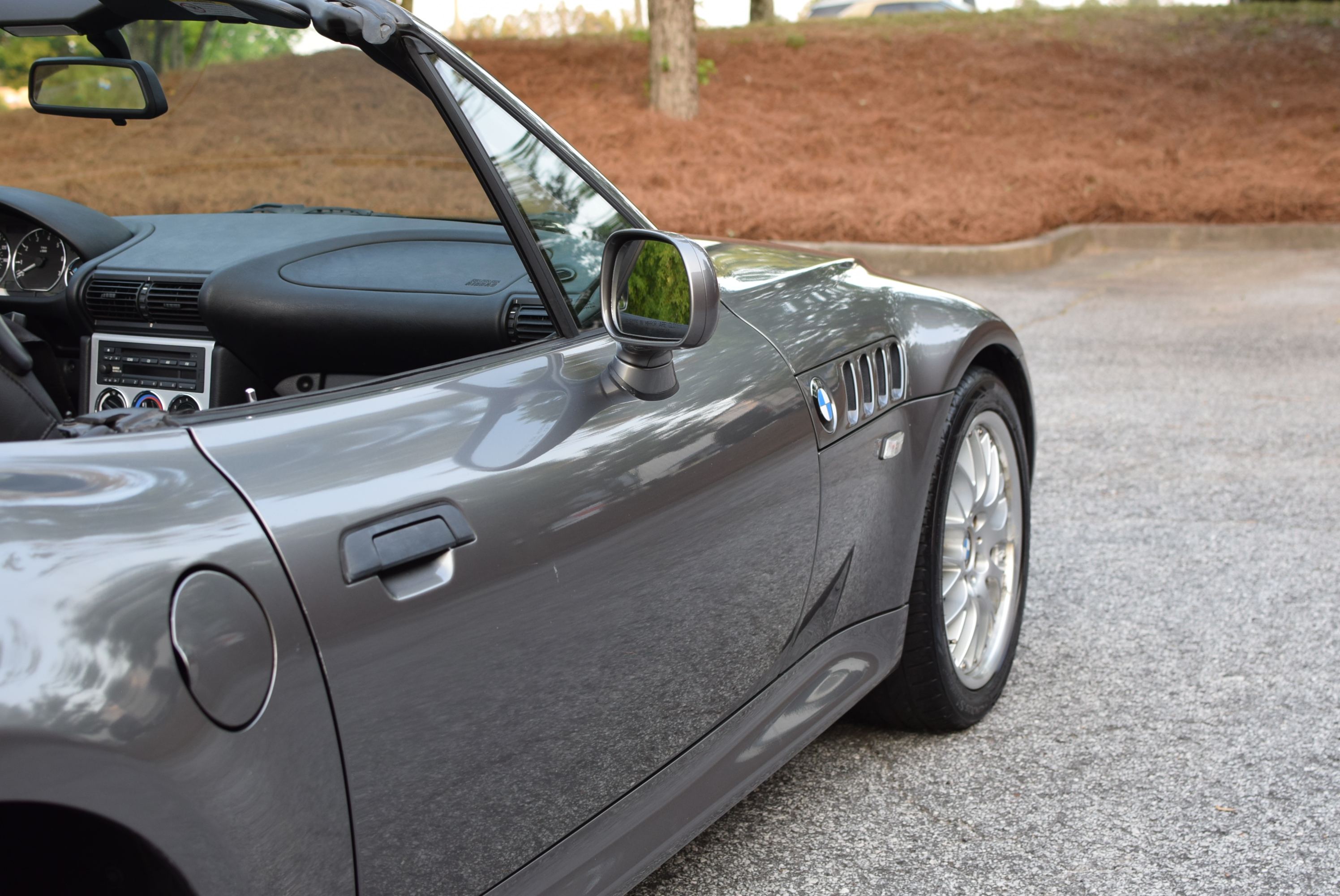 Used 2001 BMW Z3 3.0i RWD image 42