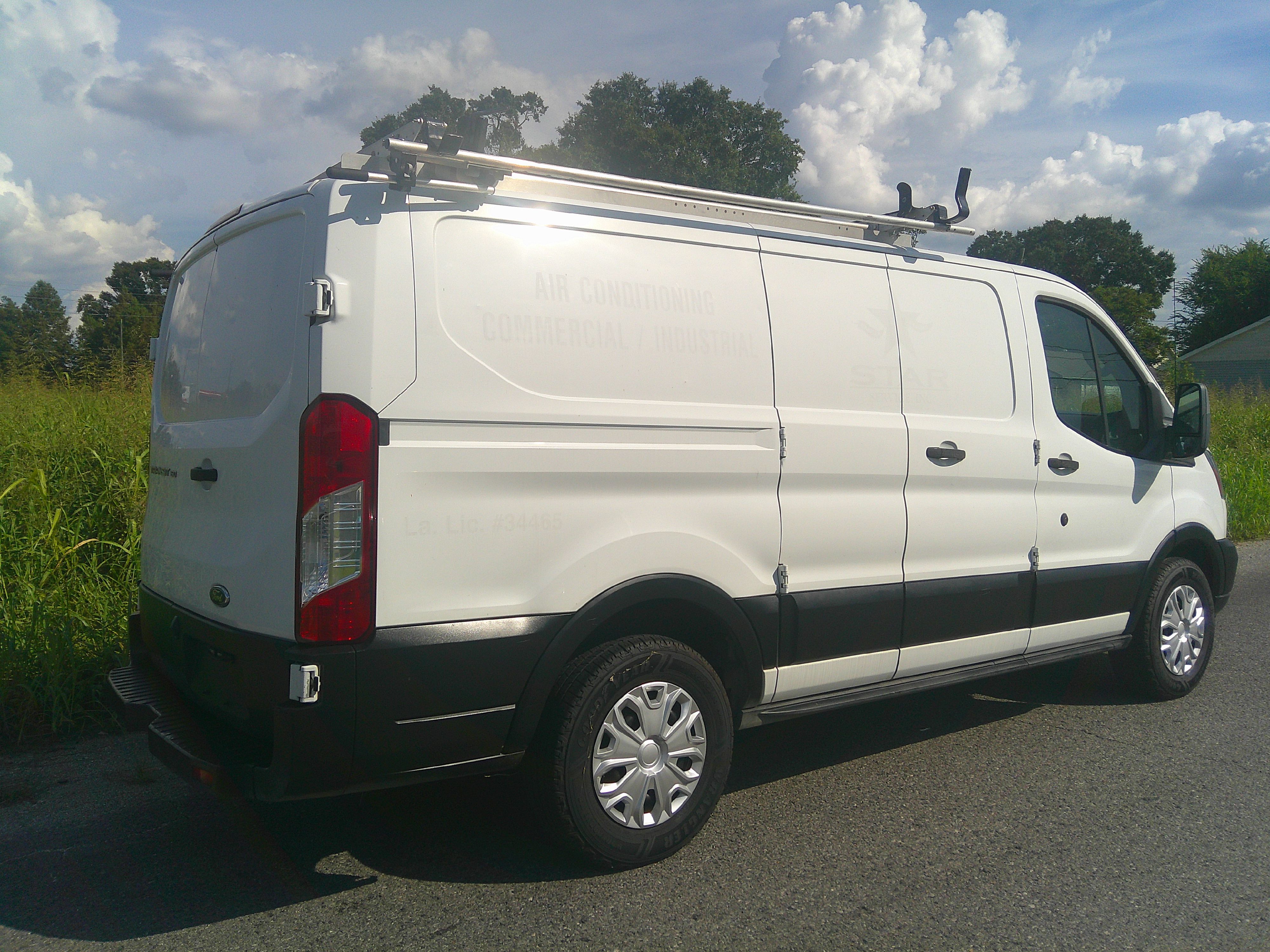 Used 2019 Ford Transit 150 XL RWD image 2