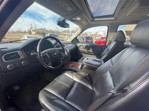 Used 2007 Chevrolet Tahoe LTZ image 11