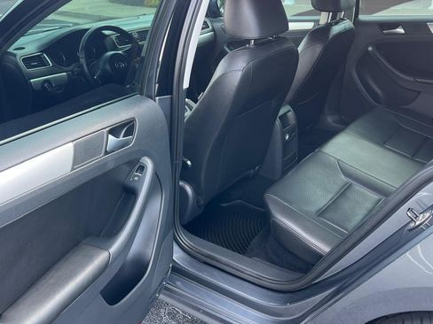 Used 2013 Volkswagen Jetta SE Sedan FWD image 10