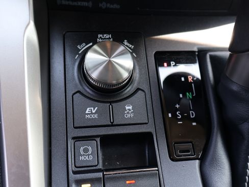 Used 2020 Lexus NX 300h image 33